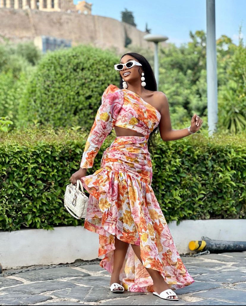 Elegance in Simplicity: How to Look Fancy in Simple Outfits